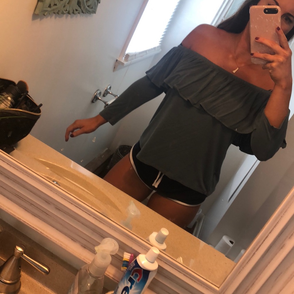 American Eagle top
